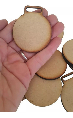 Medalla Grabada En  Mdf 5cm Con Orificio - 25 Unidades 1