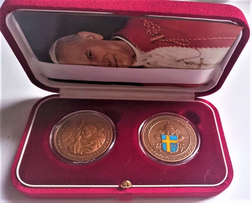 Estuche Con 2 Medallas Vaticanas No Hay En Plaza Oferta 1