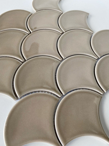 Fika Porcelanato Malla Fishscale Fan Shape Grey 29x27 1