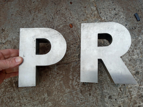 Letras P-r Corporea En Acero Inoxidable 15,2 Alto 0