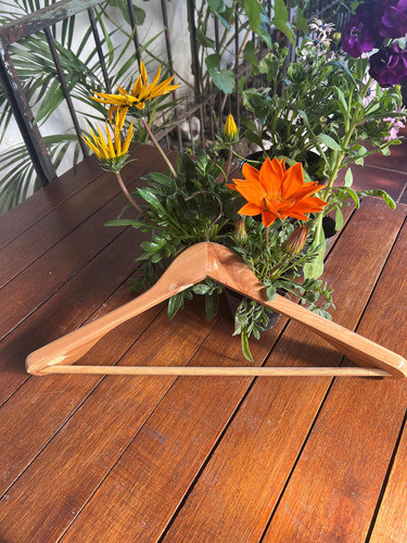 10 Perchas En Madera - Muy Buena Calidad 0