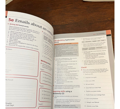 Life. Student's Book And Workbook. Pre Intermediate. Edic. A 1