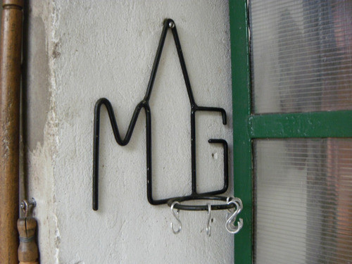 Cuelga Llaves En Hierro Con Iniciales Mg 1