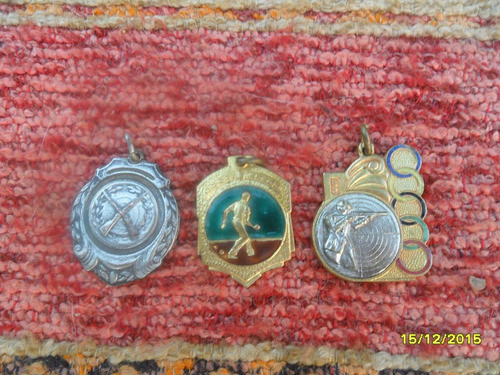 Lote De 3 Medallas Premios Trofeo Tiro Bochas Ideal Llaveros 0