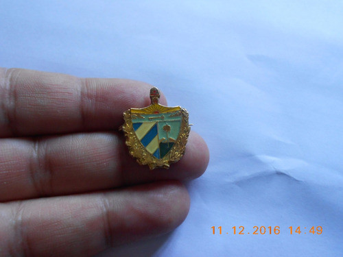 Lucheto Pin Prendedor Esmaltado Con Escudo Nacional De Cuba 0