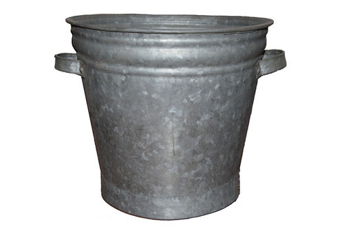 Tacho Zincado 24 Lts. Aprox. Alto 48cms. Diametro 45/50cms. 1