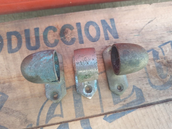 3 Antiguos Soportes Para Barral De Cortina En Bronce 1