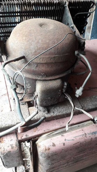 Motor Antiguo Heladera Ferrosmalt  A La Vista Como Se Ve 1