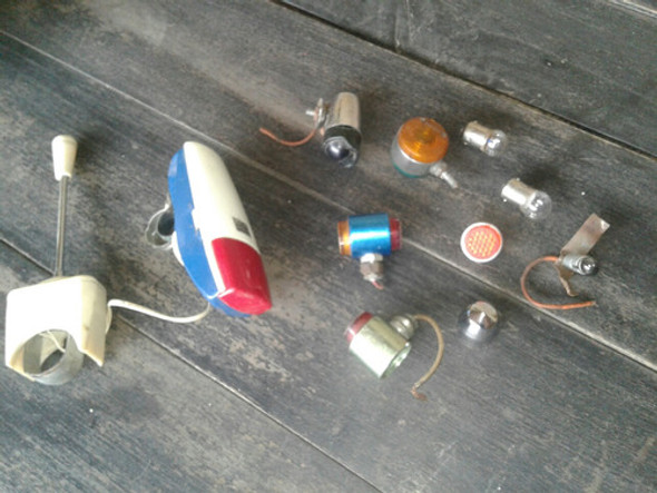 Lote Farolitos, Bombitas Y Bocina Con Luz Antiguo Para Bici 0