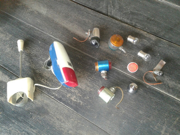Lote Farolitos, Bombitas Y Bocina Con Luz Antiguo Para Bici 1