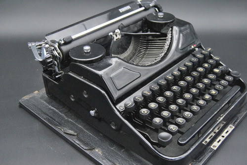 Antigua Máquina De Escribir Simtype Colección Vintage Vieja 0