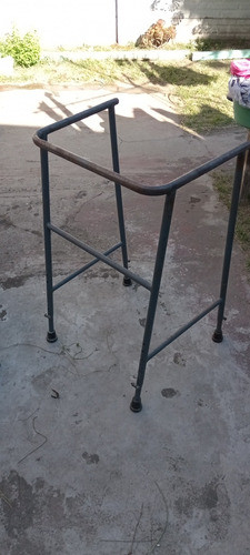 Andador Ortopédico, De Caño Metálico. 1