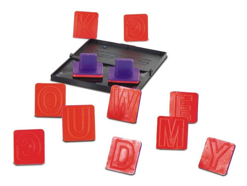 Jogo Educativo Carimbos Alfabeto 26 Peças Com 6 Giz De Cera 1