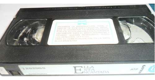 Vhs Ella Está Encantada 0