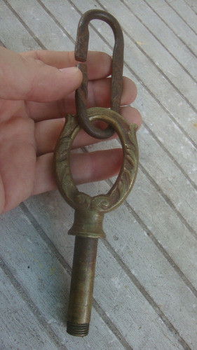 Antiguo Gancho De Araña Bronce 19,8 X 4,8 Alto - 200 Grs. 0