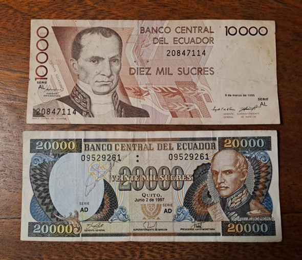 Ecuador X 2 Billetes Incluye 10.000 Sucres 1995. Usados !!! 0 Ecuador X 2 Billetes Incluye 10.000 Sucres 1995. Usados !!! 0