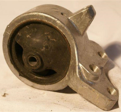 Soporte Del Der (aluminio) Gsp Nissan Sentra B14 Japon 94-98 0