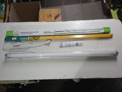Tuboultravioleta Sylvania 90cm 30w. Uvb Para Reptiles+plafón 1