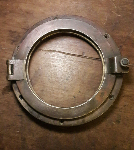 Antiguo Ojo De Buey En Bronce. 0