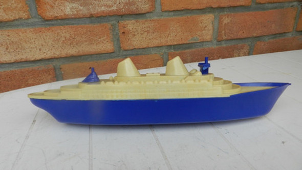 Antiguo Barco Transatlántico En Plástico Años 50 Aprox. 0