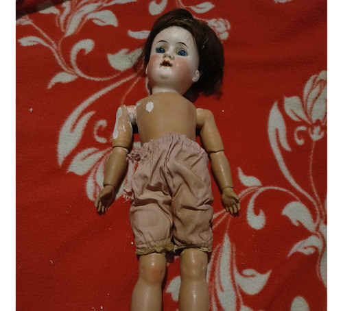 Muñeca Antigua De Yeso Sellada Detras De La Cabeza. 0