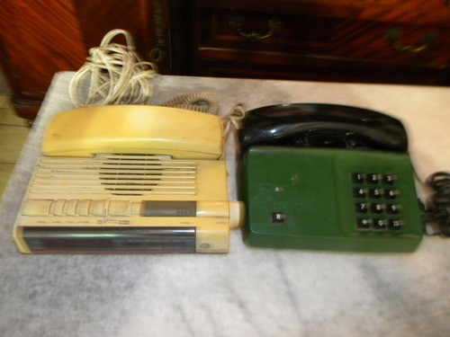 Telefonos ; 1 Ericsson Y 1 Radio Reloj , Precio Cada Uno 0