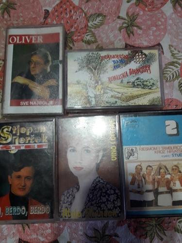 Musica Croata ,alemana,francesa ,rusa.precio Por La Caja Com 1