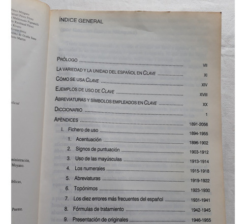 Clave Diccionario De Uso Del Español Actual - Edit. Policial 1
