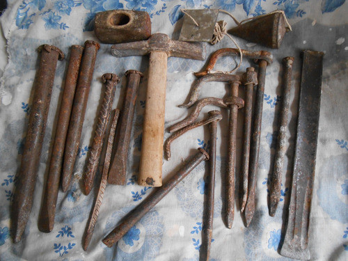 Cortahierros + Maza + Piqueta - Plomada 1