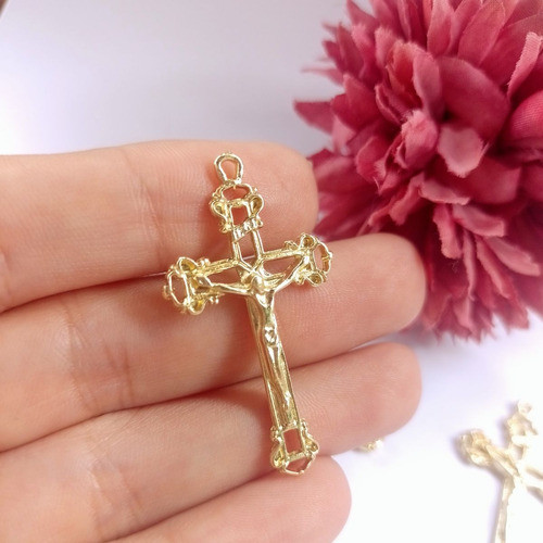 25 Crucifixos + 25 Entremeios Vazado Nossa Senhora Dourado 0