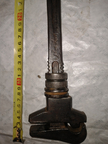 Antigua Llave Inglesa 1