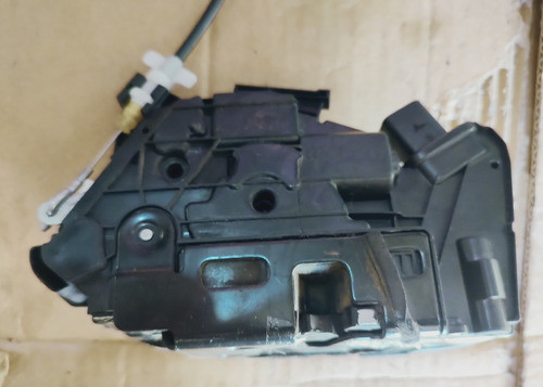 Cerradura Puerta Delantera Derecha Volkswagen Up (leer Abajo 1