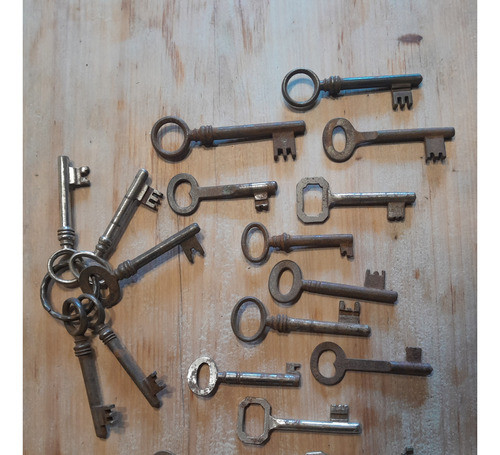 Llaves Originales En Hierro 1