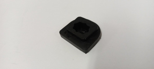 Aislador Goma De Radiador Ford Fiesta 2010/. Kd Inferior 1
