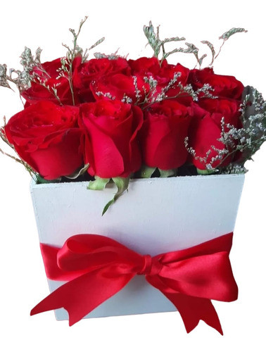 Caja De Rosas Naturales Flores A Domicilio Envios De Flores. 0