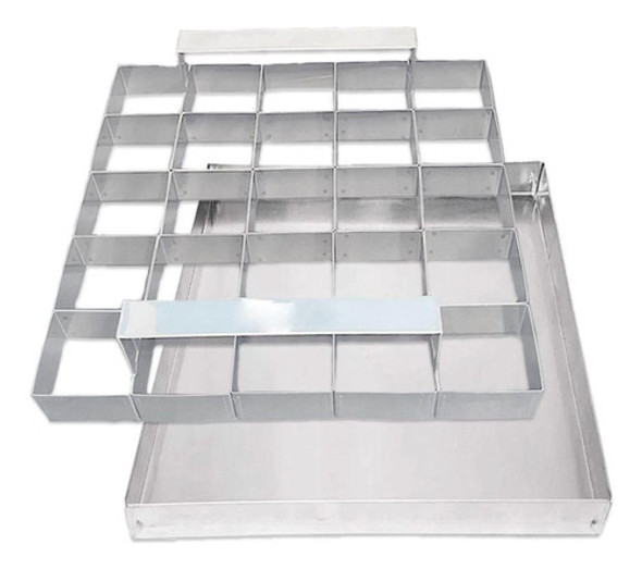 Kit Aro Cortador Brownie C/ 25 Cav. 7x7x3cm + Assadeira 0