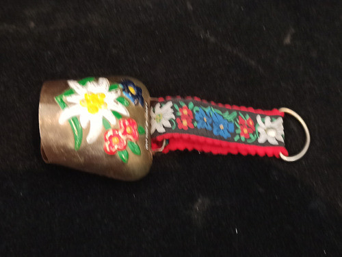 Antiguo Cencerro De Pared Con Cinta 7cm De Alto 1
