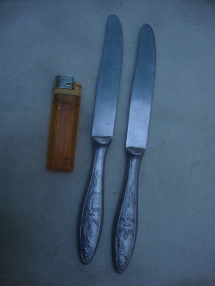 2 Antiguos Cuchillos Inox. Importado 22,8 Largo X 1,9 Ancho 0