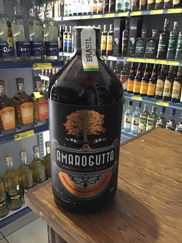 Amarogutta Drink, Bebida Mista De Ervas E Cascas Em Cachaça. 1