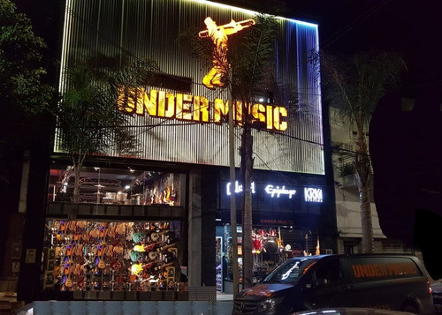 Bongoe Schalloch L-200 Herrajes Parches Cuero 1