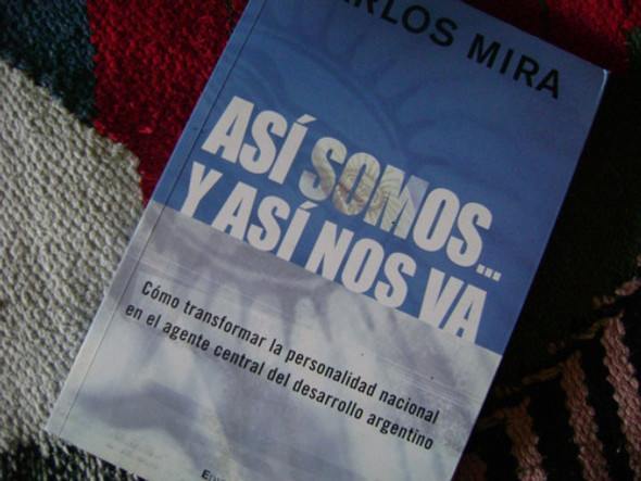 Asi Somos Y Asi Nos Va. Carlos Mira 0