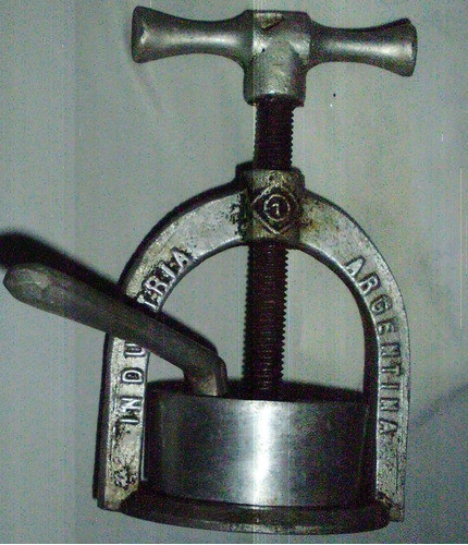 Antigua Maquina Prensa Carnes Jugo Ind.arg. 0