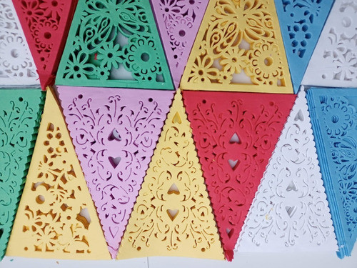 Guirnaldas De Blondas Triangulares X 3 Banderines Armados 1