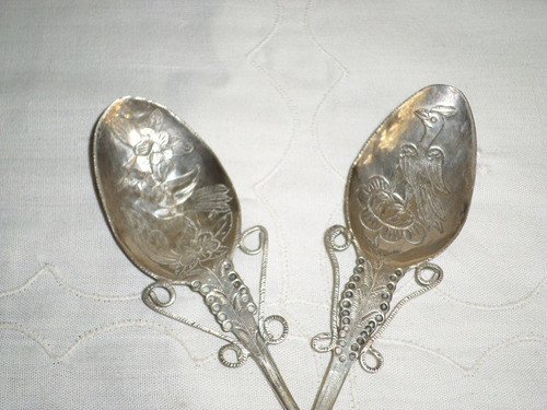 Antiguas Cucharas Tupo De Plata Colonial Una Con Detalle 0