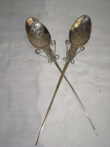 Antiguas Cucharas Tupo De Plata Colonial Una Con Detalle 1