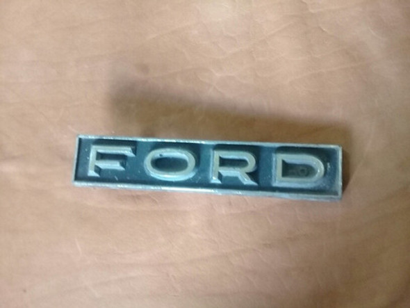 Insignia Metalica Ford F100 -falcon 1 Insignia Metalica Ford F100 -falcon 1