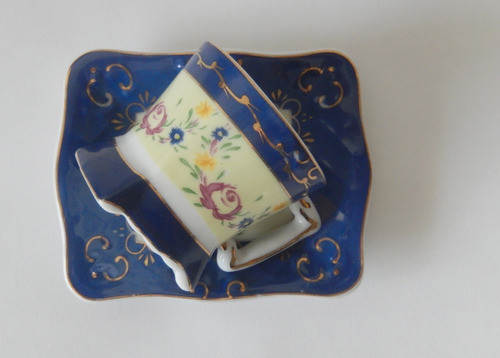 Pocillo Y Plato Miniatura De Colección Porcelana Italiana 1