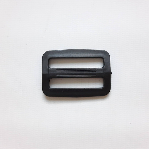 Regulador Pasador Plástico Doble Para Mochilas Pase 40 X 26u 0