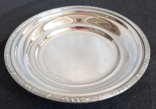 Antiga Salva Em Metal Espessurado A Prata. 1