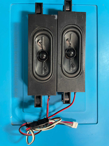 Juego (par) Parlante *original* Tv Sanyo Lce43sf8200 0